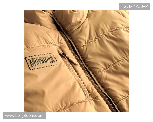 以足球状内里摇粒绒打造冬日保暖新风尚引领时尚与舒适并存体验